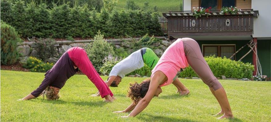 Yoga im Garten